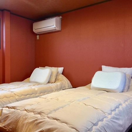 Yumeji Guest House Osaka Bagian luar foto